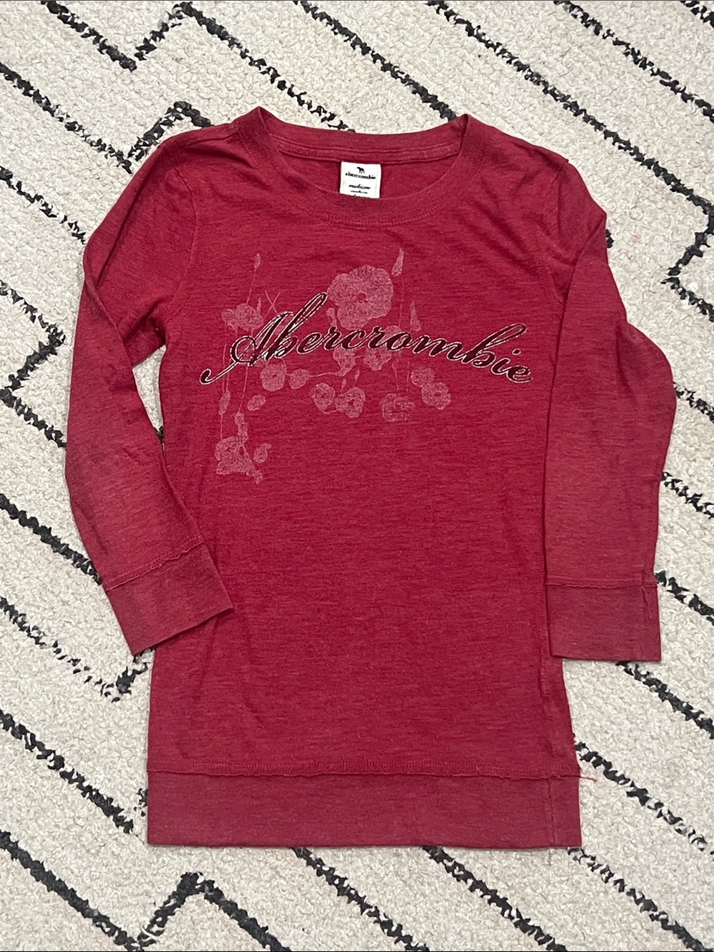 Vintage Abercrombie kids Girls' Long Sleeve Berry Red Graphic Top